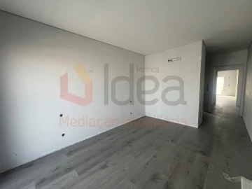 Moradia T4 para Venda em Fernao Ferro