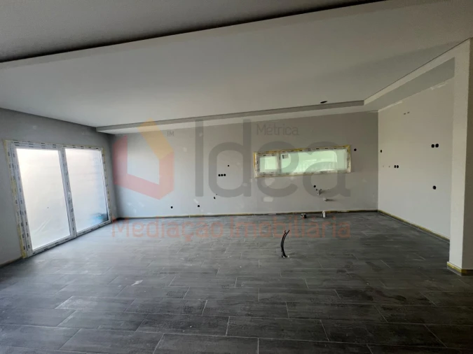 Moradia T4 para Venda em Fernao Ferro Foto 12