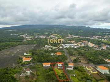 Moradia T4 para Venda em Madalena