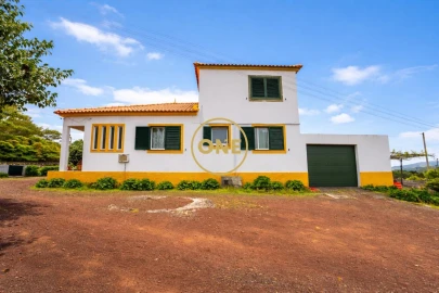 Moradia T4 para Venda em Madalena