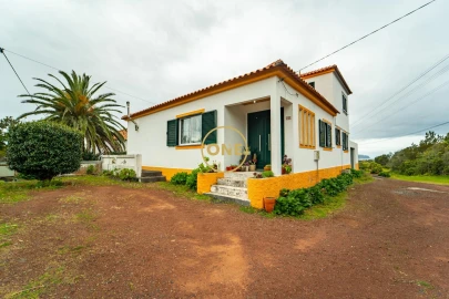 Moradia T4 para Venda em Madalena