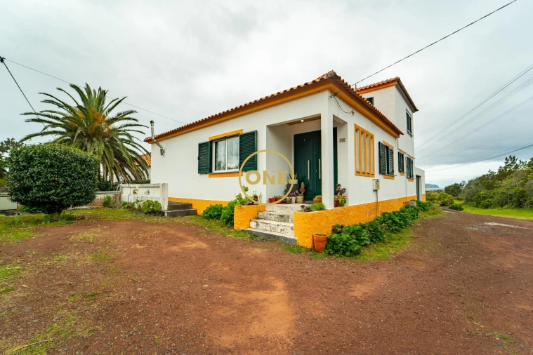 Moradia T4 para Venda em Madalena Foto 30