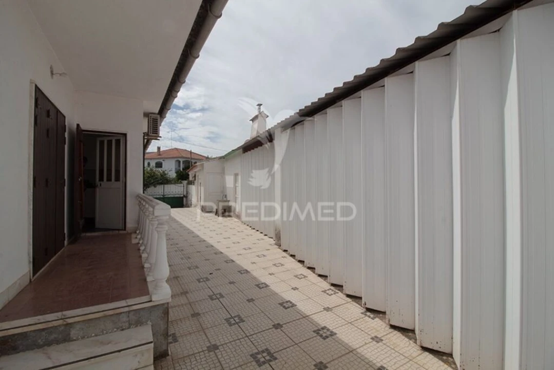 Moradia T4 para Venda em Arraiolos Foto 2
