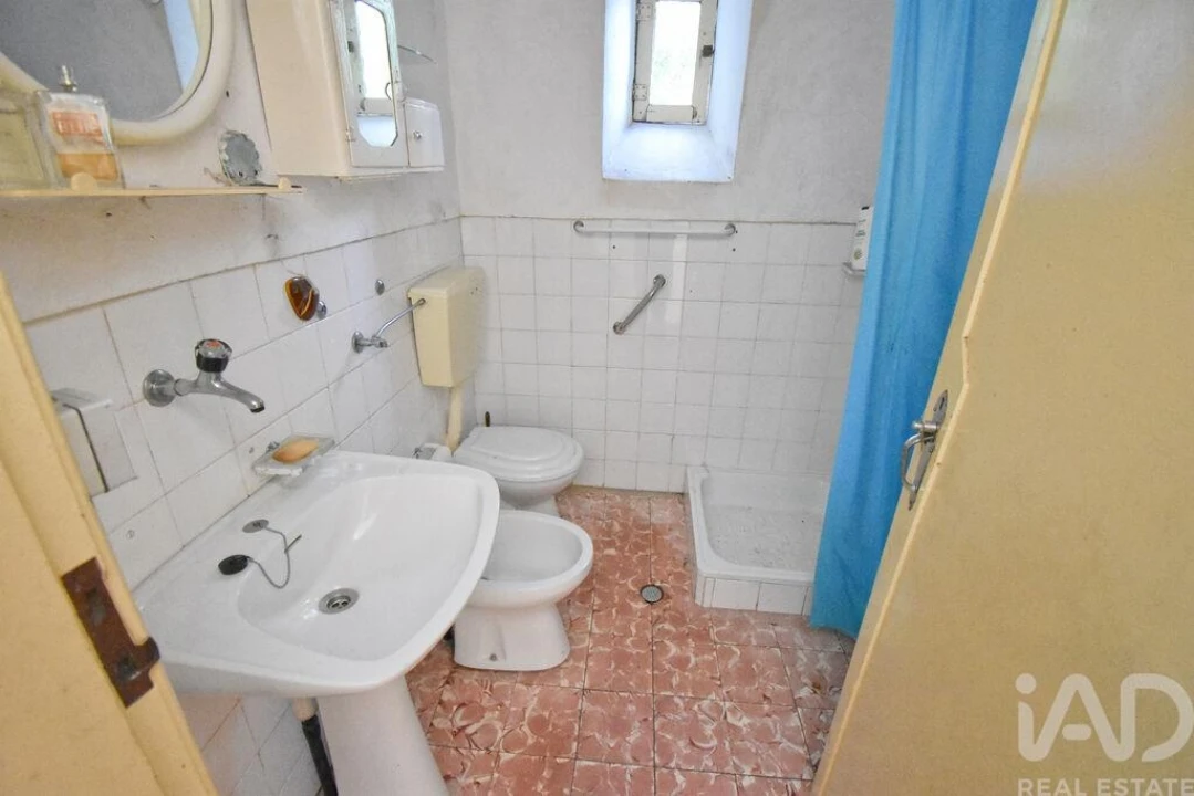 Moradia T3 para Venda em Miranda do Corvo Foto 22