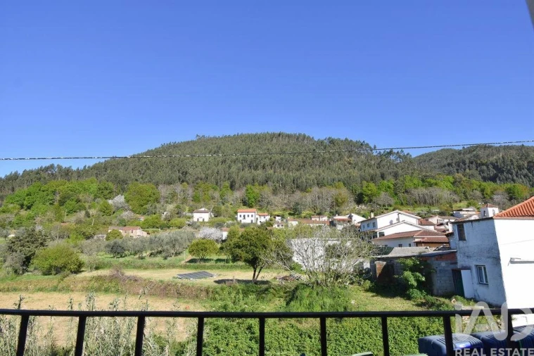 Moradia T3 para Venda em Miranda do Corvo Foto 9