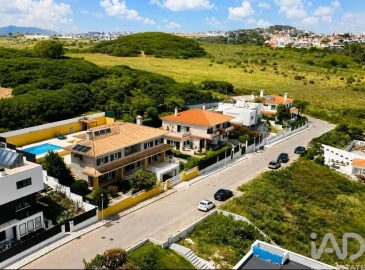 Moradia T5 para Venda em Barcarena