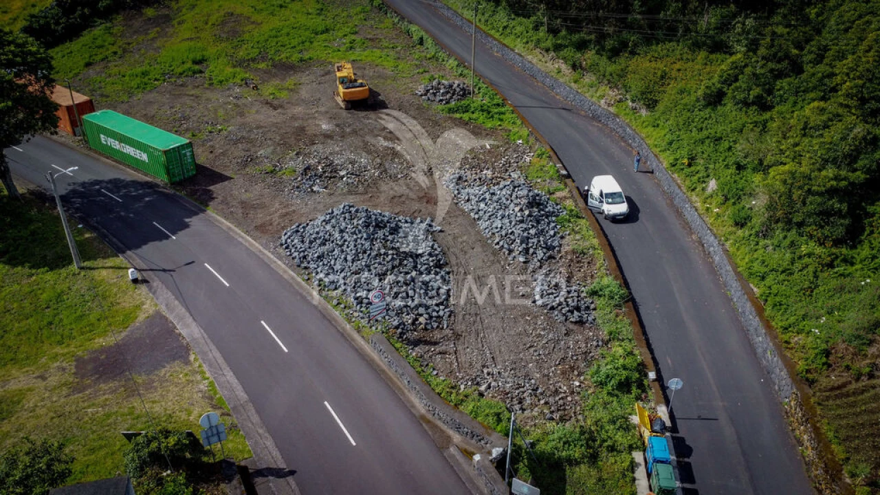Terreno para Venda em Urzelina (São Mateus) Foto 1