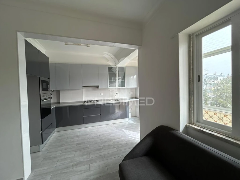 Apartamento T3 para Venda em Laranjeiro e Feijó Foto 4