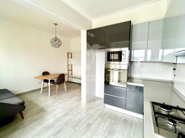 Apartamento T3 para Venda em Laranjeiro e Feijó