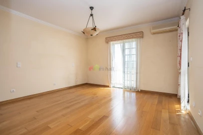 Moradia T4 para Venda em Santo Antonio da Charneca