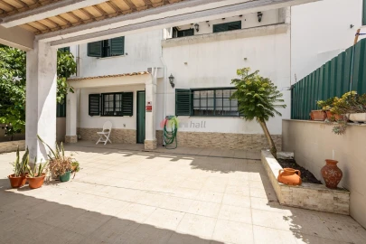 Moradia T4 para Venda em Santo Antonio da Charneca