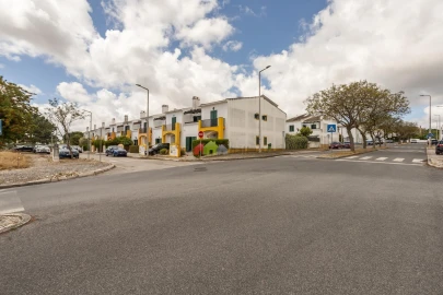 Moradia T4 para Venda em Santo Antonio da Charneca