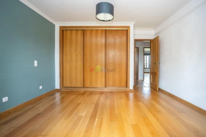 Moradia T4 para Venda em Santo Antonio da Charneca