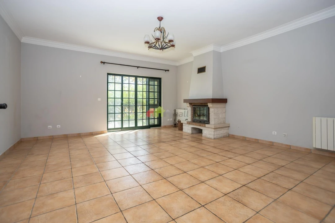 Moradia T4 para Venda em Santo Antonio da Charneca Foto 7