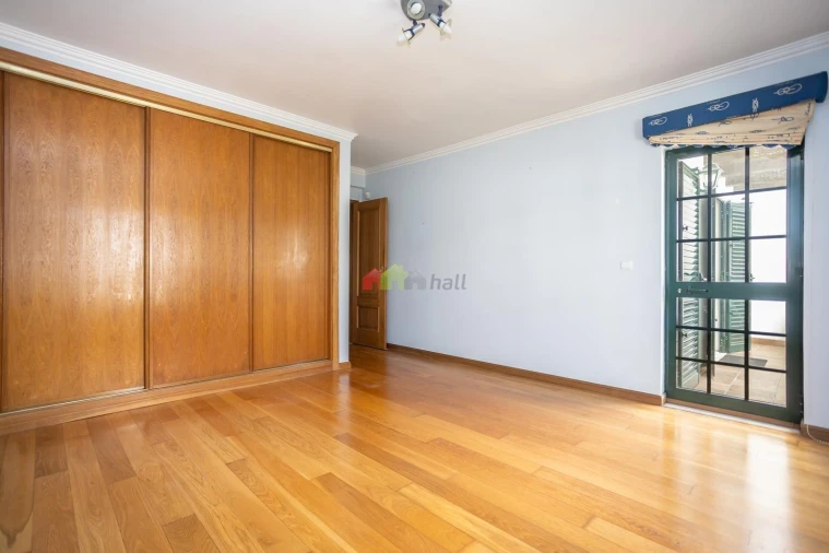Moradia T4 para Venda em Santo Antonio da Charneca Foto 35