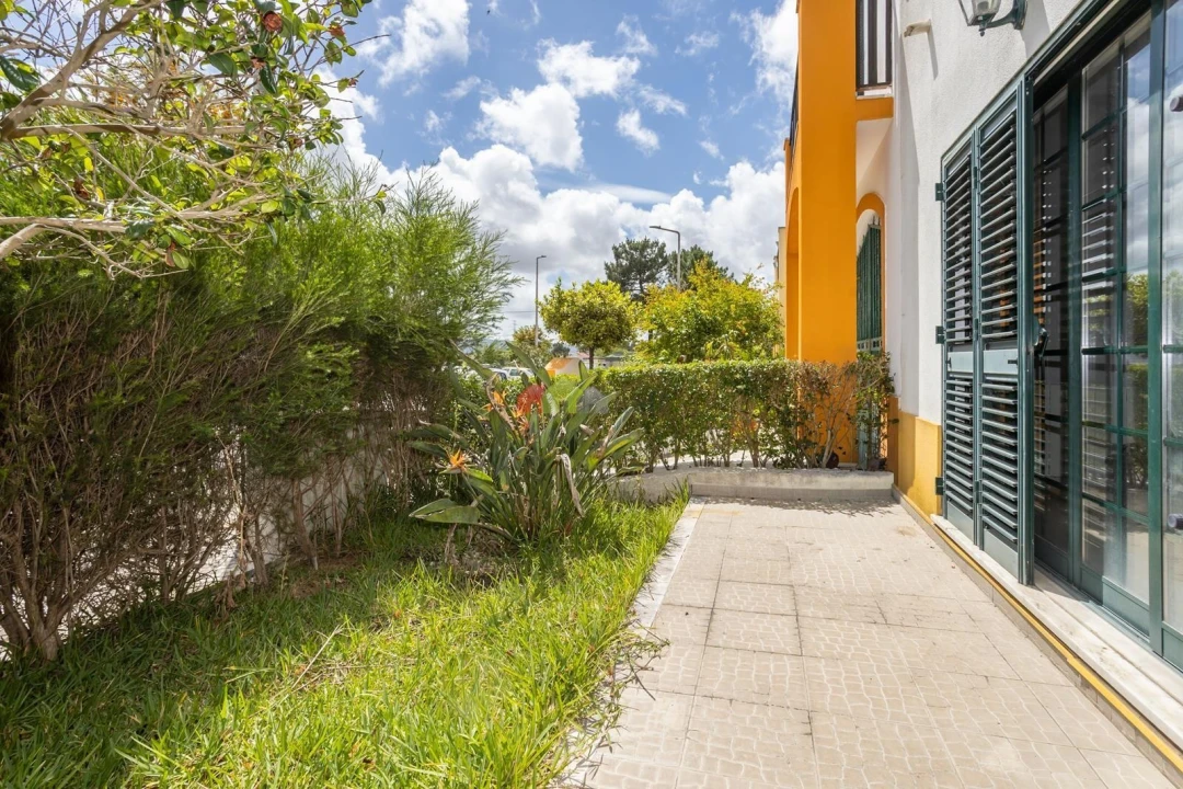 Moradia T4 para Venda em Santo Antonio da Charneca Foto 5