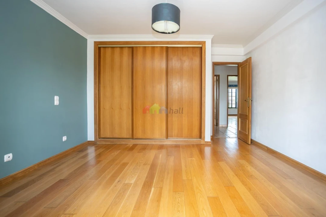 Moradia T4 para Venda em Santo Antonio da Charneca Foto 43