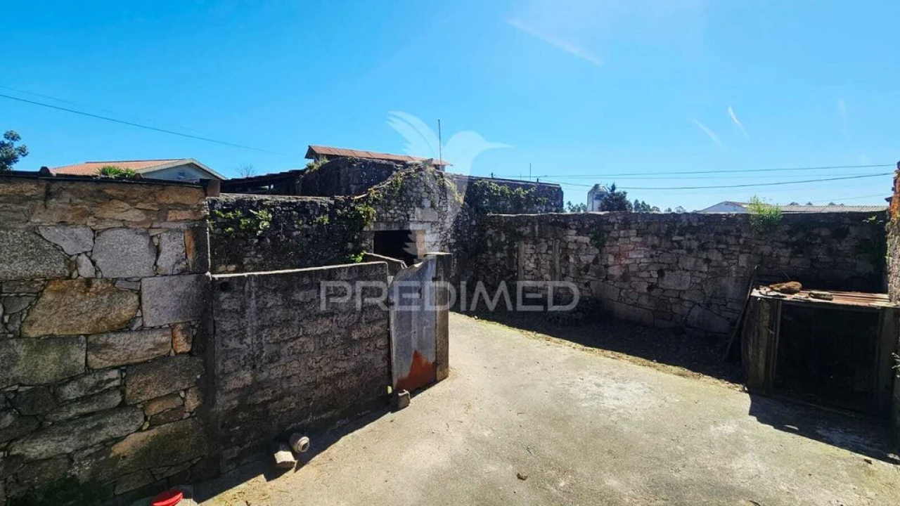 Moradia T3 para Venda em Negreiros e Chavão Foto 17