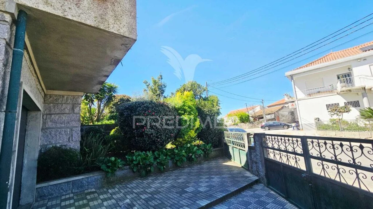 Moradia T3 para Venda em Negreiros e Chavão Foto 3