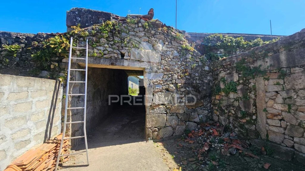 Moradia T3 para Venda em Negreiros e Chavão Foto 7