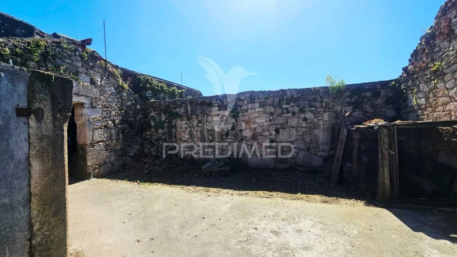 Moradia T3 para Venda em Negreiros e Chavão Foto 8