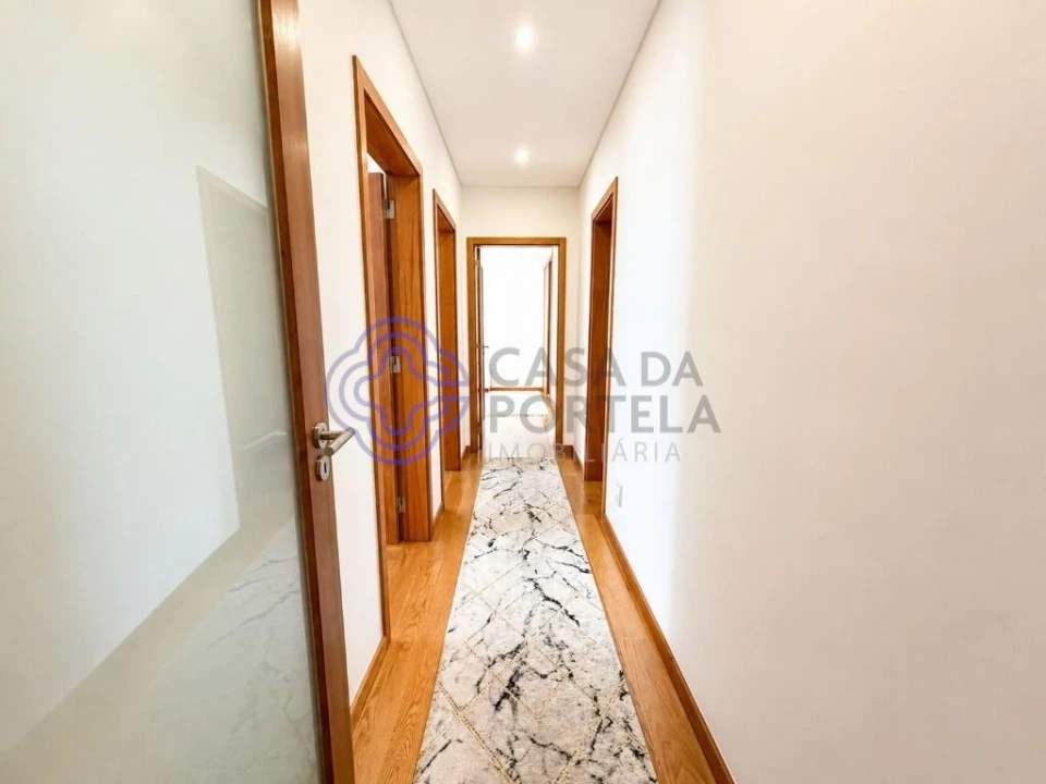 Apartamento T3 para Venda em Fânzeres e São Pedro da Cova Foto 10