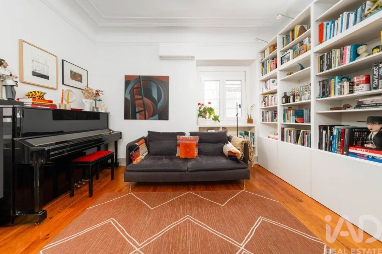 Apartamento T3 para Venda em Algés, Linda-A-Velha e Cruz Quebrada-Dafundo Foto 2