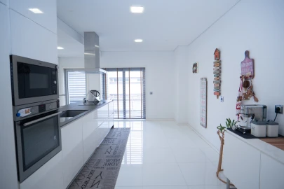 Apartamento T3 para Venda em Oliveira, São Paio e São Sebastião