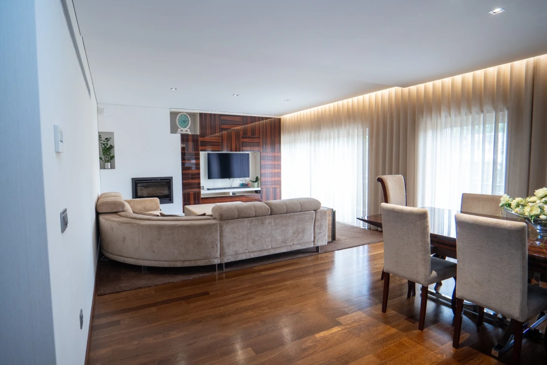 Apartamento T3 para Venda em Oliveira, São Paio e São Sebastião Foto 1