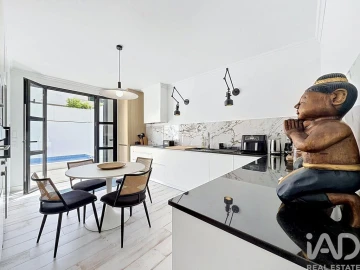 Moradia T4 para Venda em Quelfes