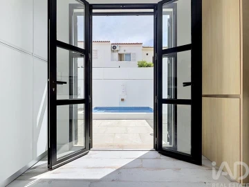 Moradia T4 para Venda em Quelfes