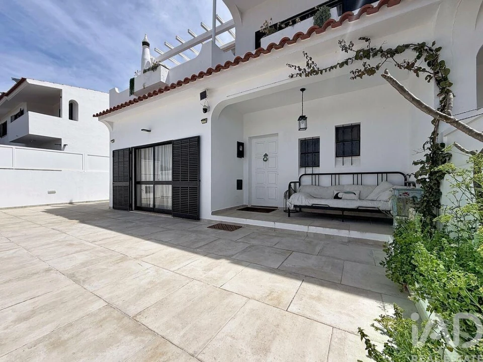 Moradia T4 para Venda em Quelfes Foto 1