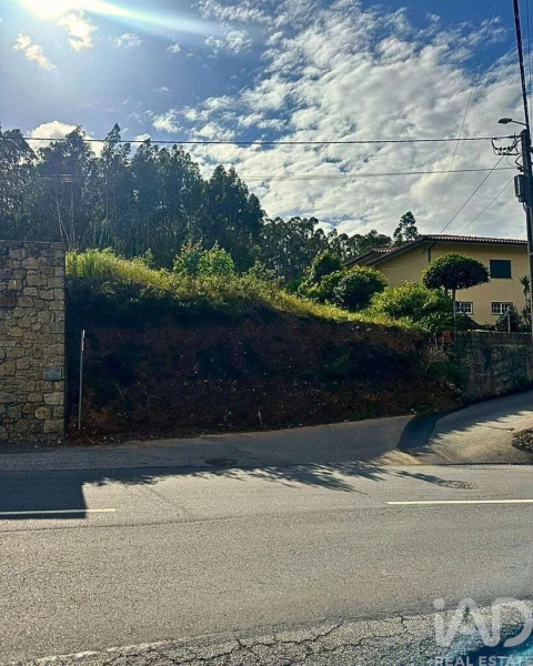 Terreno para Venda em Mujães