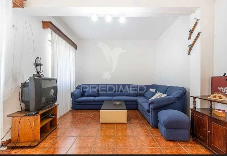 Moradia T4 para Venda em Campo do Geres Foto 6