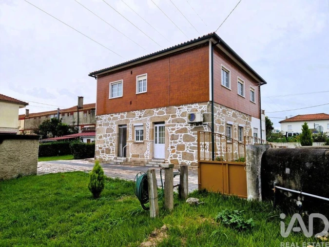Moradia T4 para Venda em Vila de Punhe Foto 13