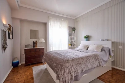 Apartamento T5 para Venda em Alvalade