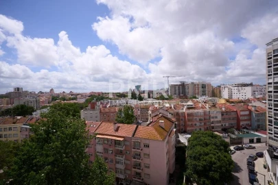 Apartamento T5 para Venda em Alvalade