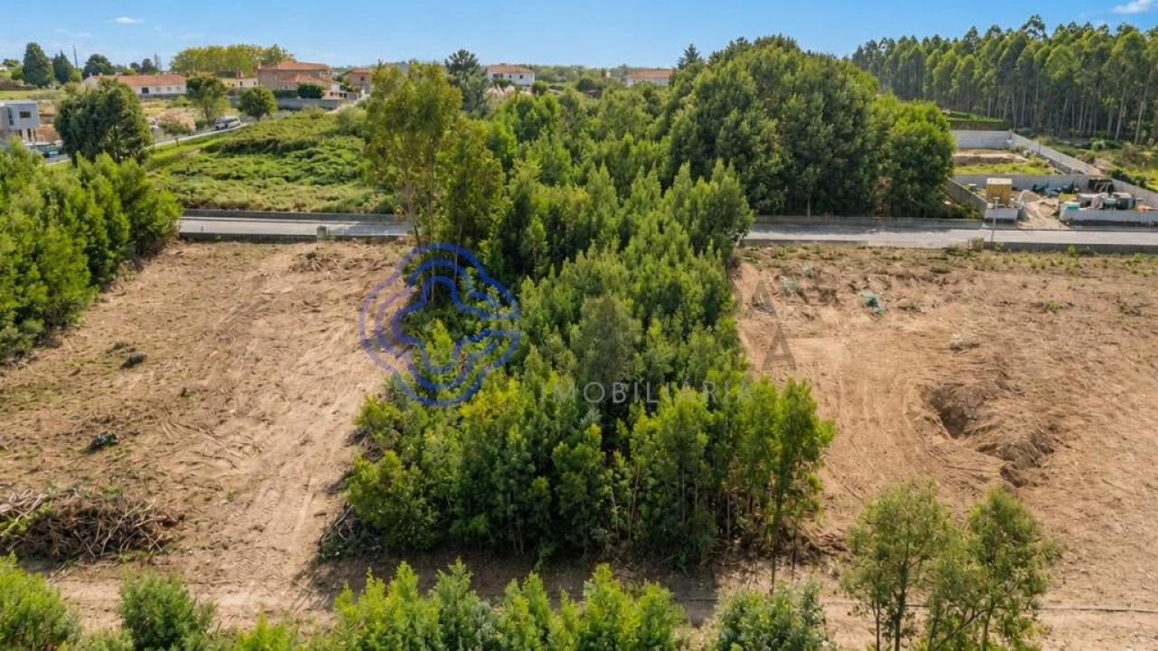 Terreno para Venda em Serzedo e Perosinho Foto 13