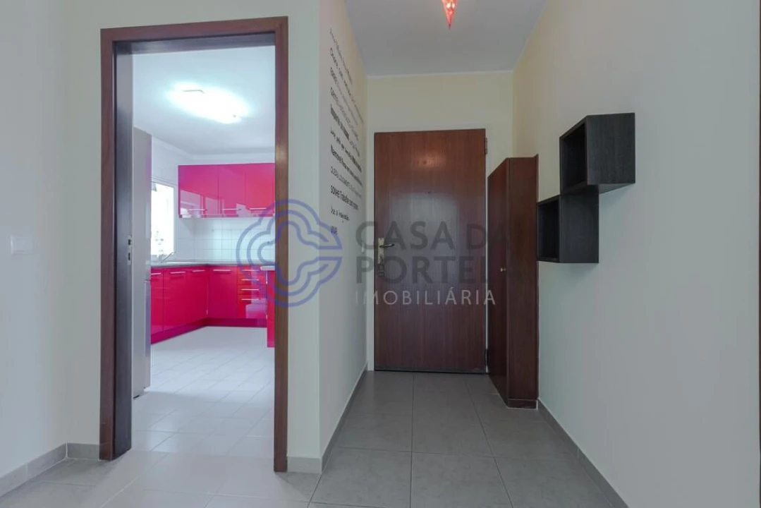 Apartamento T2 para Arrendamento em Madalena Foto 10