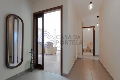 Apartamento T2 para Arrendamento em Madalena