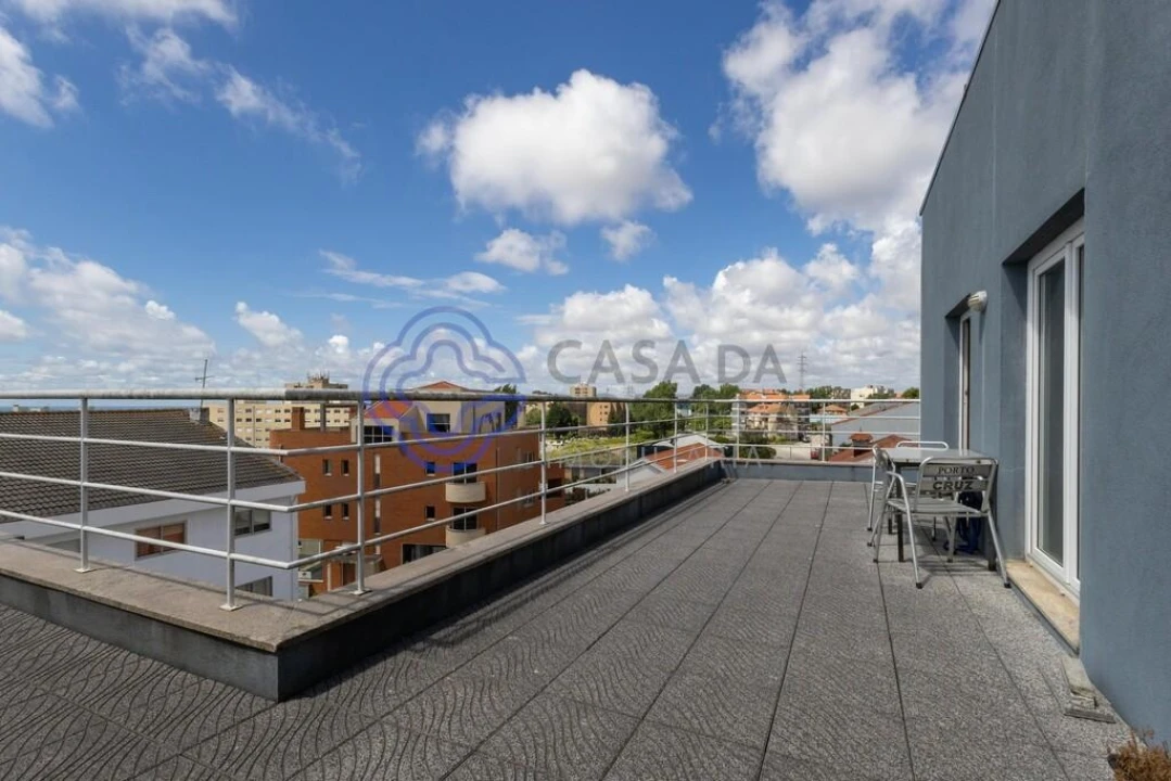 Apartamento T2 para Arrendamento em Madalena Foto 2