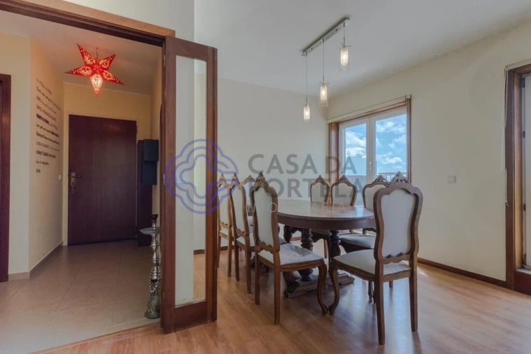Apartamento T2 para Arrendamento em Madalena Foto 3