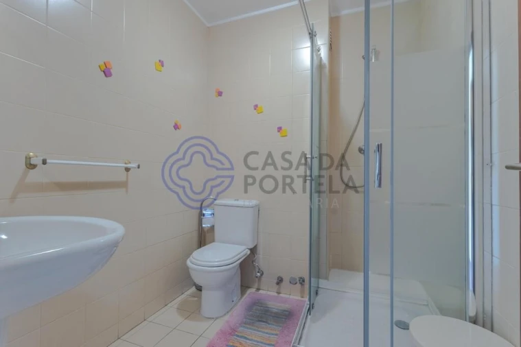 Apartamento T2 para Arrendamento em Madalena Foto 14
