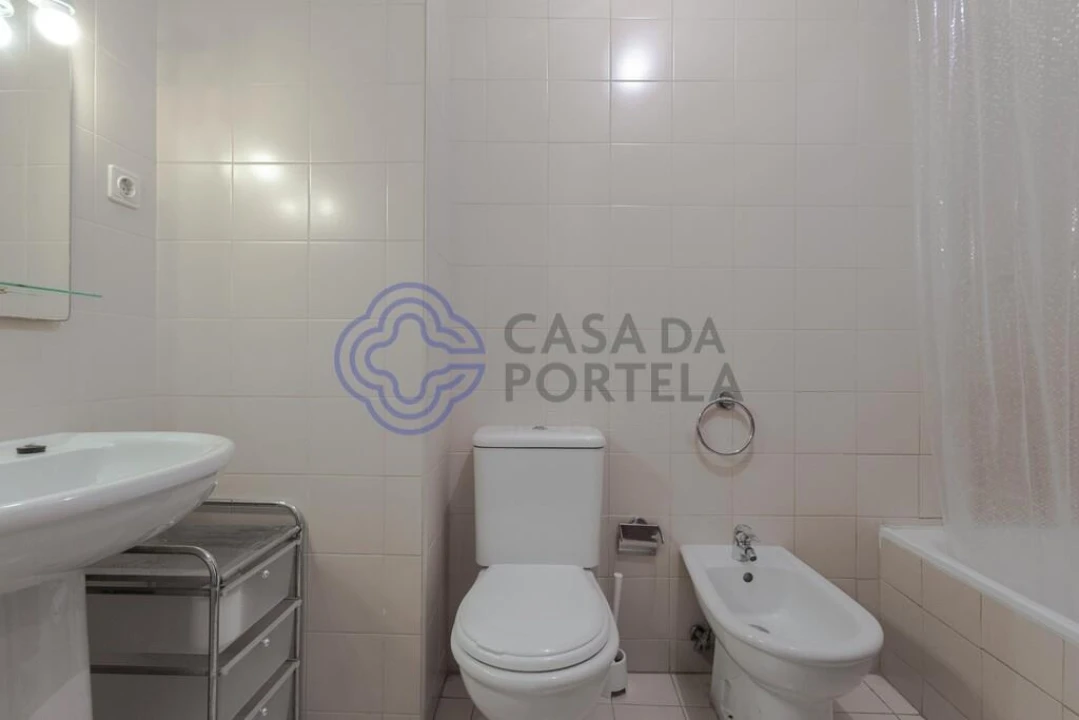 Apartamento T2 para Arrendamento em Madalena Foto 11