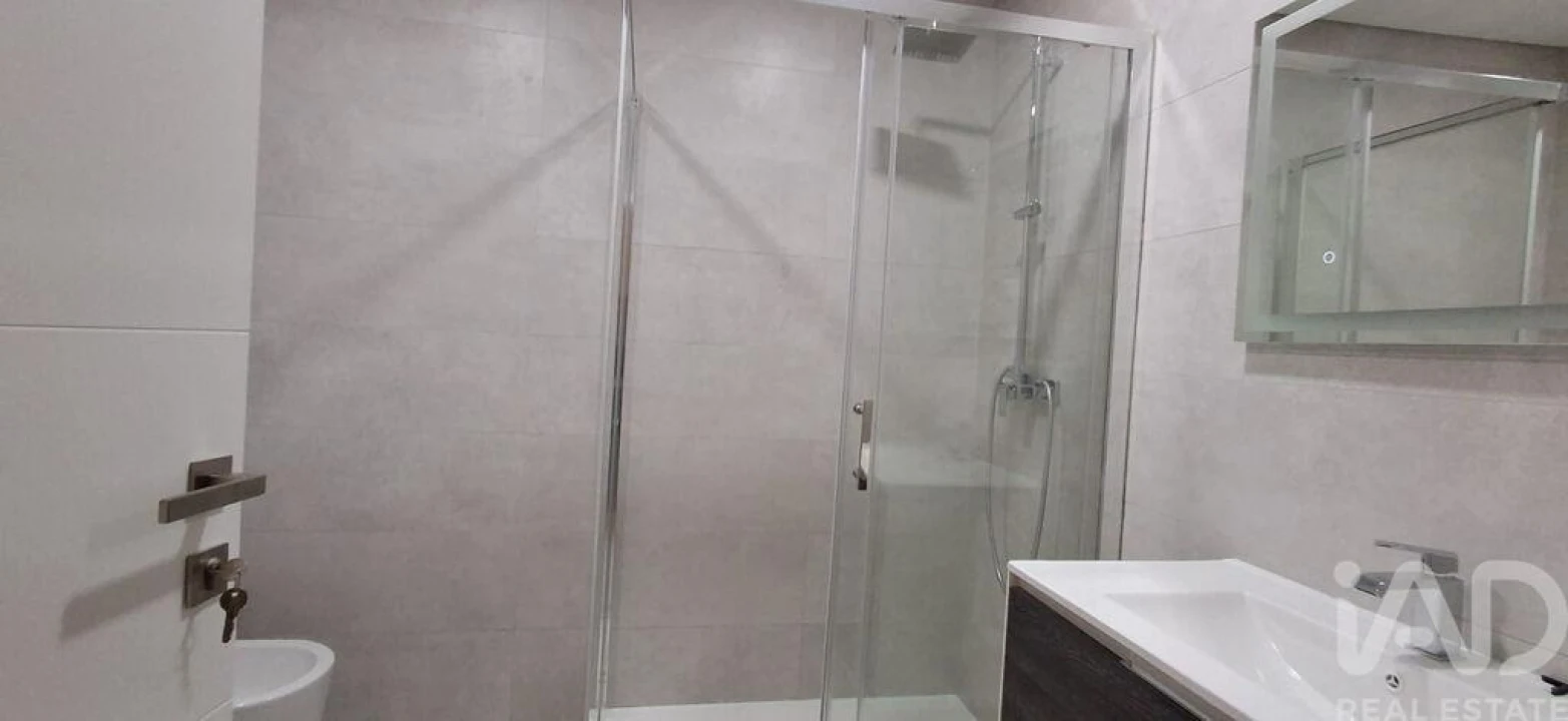 Apartamento T2 para Venda em Covilhã e Canhoso Foto 19