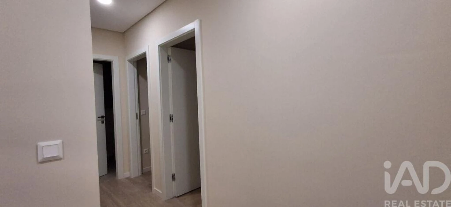 Apartamento T2 para Venda em Covilhã e Canhoso Foto 7