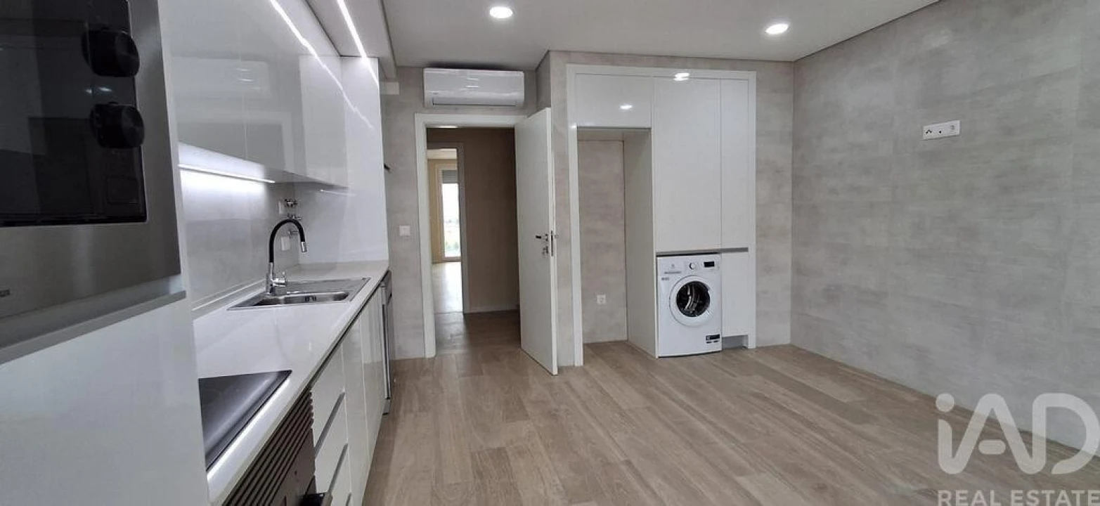 Apartamento T2 para Venda em Covilhã e Canhoso Foto 2