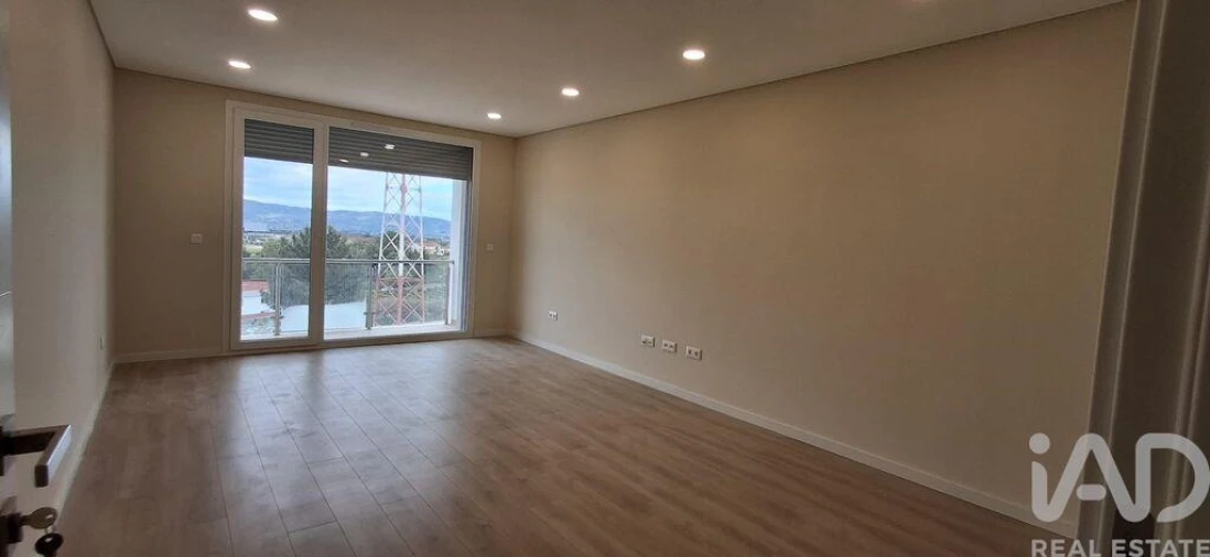 Apartamento T2 para Venda em Covilhã e Canhoso Foto 18