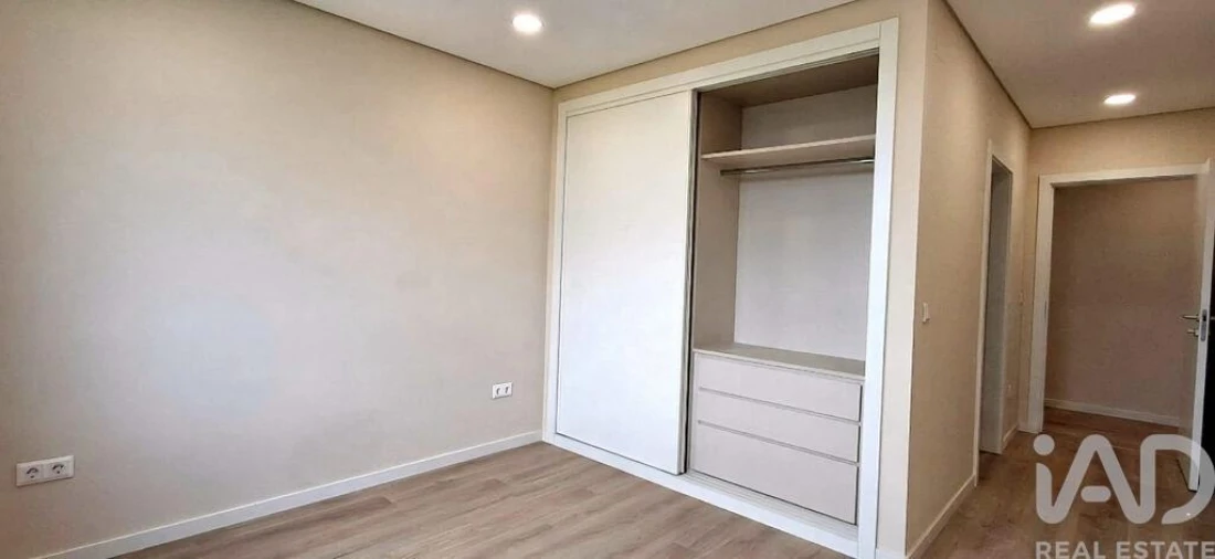 Apartamento T2 para Venda em Covilhã e Canhoso Foto 16
