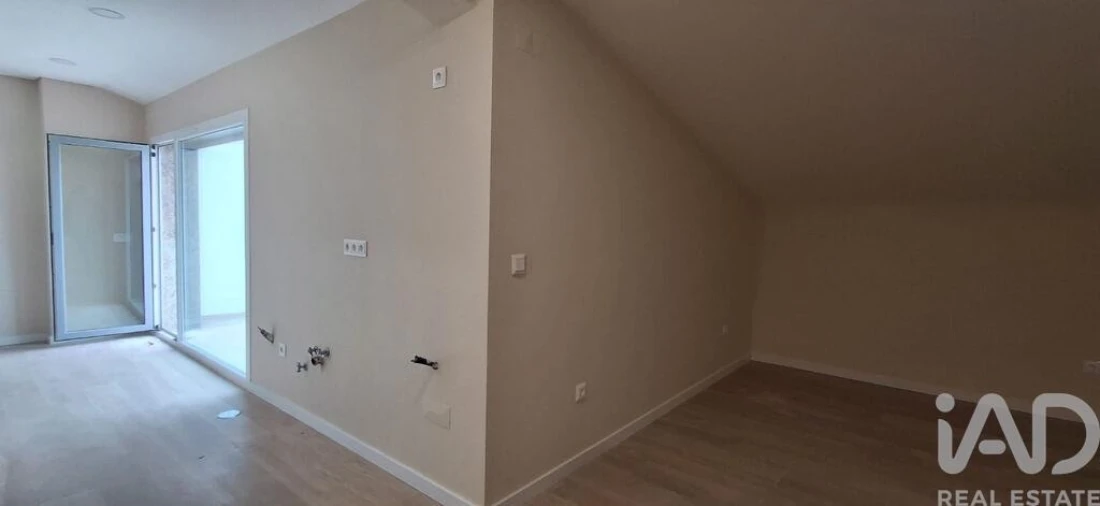 Apartamento T2 para Venda em Covilhã e Canhoso Foto 23